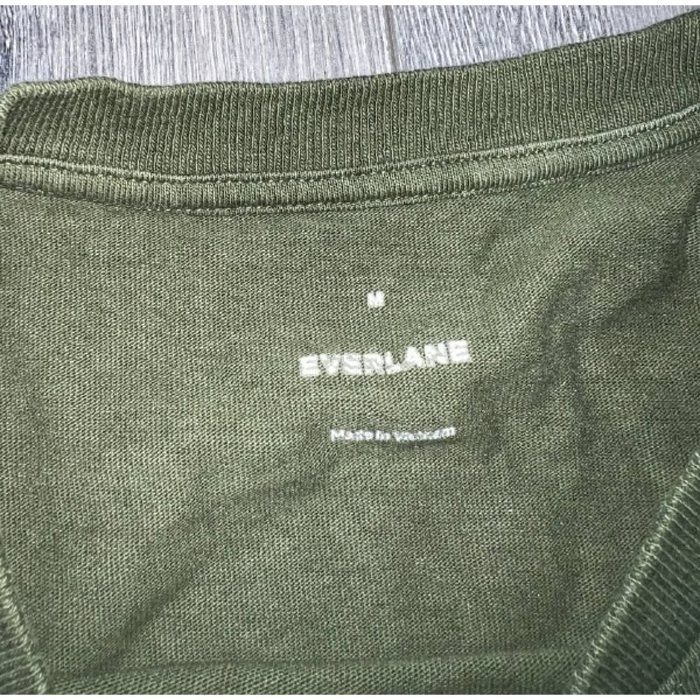 Everlane Organic Cotton Crew Neck Tee t-shirt Olive Medium A006360 - Picture 3 of 8